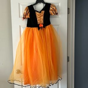 Girl Witch Halloween costume